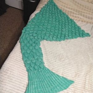 Mermaid tail blanket